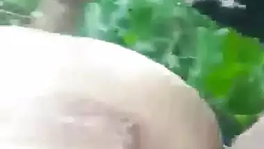 Desi outdoor sex of a Bihari guy fucking a shaved pussy