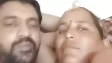 Mature aunty hugging topless big boobs viral show