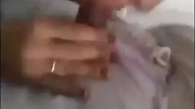 Hijabi lady sucks a professor’s dick in Pakistani sex video