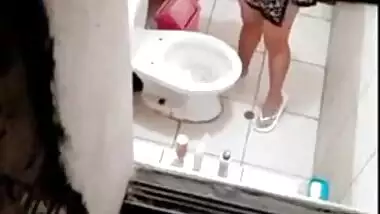 Sensual indian lady got her ass caught on