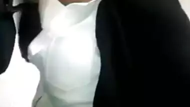 Desi iim college girl sex video in campus