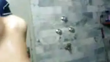 desi girl taking bath